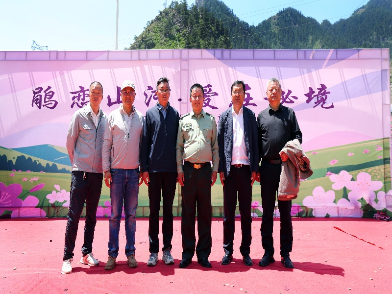 680d408ee87f48fbb9b8a73b82eb29cb~tplv-tt-origin-web_gif.jpeg