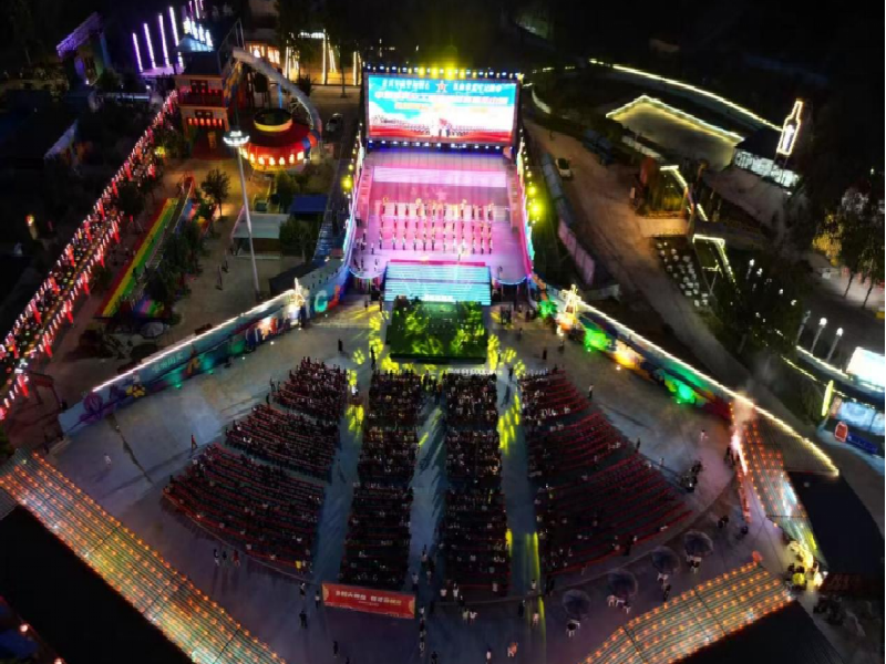 中国老兵文工团庆祝建军98周年文艺晚会 在周窝音乐小镇隆重上演