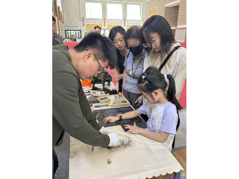 指尖传古韵 青铜赋新章——法门寺非遗联展让千年青铜文化可触可