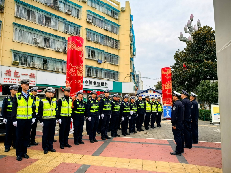 勉县公安局交警大队开展交巡联勤交通指挥手势实战练兵比武活动