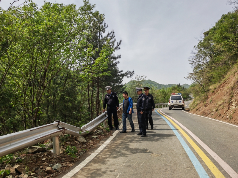 商洛柞水交警：深入牛背梁等景区联合开展“五一”节前交通安全隐患排查行动