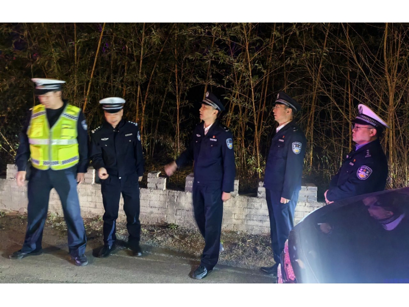 省公安交管总队副总队长尚平深入柞水县督导检查违法大整治大宣教